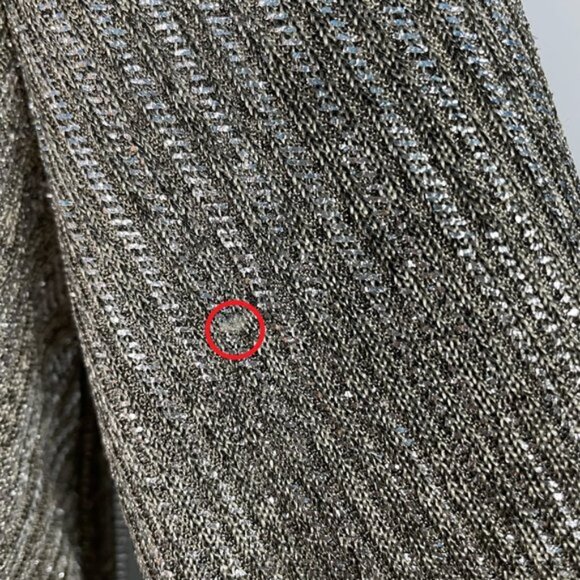 Pebble And Stone Size XL Twist-Front Shine Silver Metallic And Gold Pullover Top - Picture 5 of 8